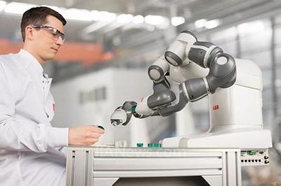 未来10年工业机器人市场价值将增长至3倍,协作机器人市场将增长超10倍